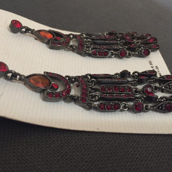 Victorian collection Earrings - Picture 2 of 4